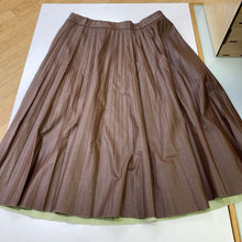 Load image into Gallery viewer, Maison cinqcent 500 pleather pleated skirt M