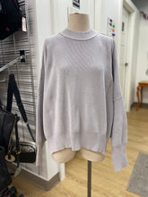 Load image into Gallery viewer, Free People sweater M