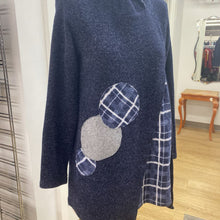 Load image into Gallery viewer, Trisha Tyler fuzzy knit tunic NWT M