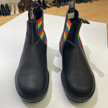 Load image into Gallery viewer, Blundstone Coloured Elastic Sided boots NIB 11(8.5 AUS)