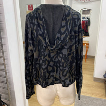 Load image into Gallery viewer, Anthropologie knit hooded top M