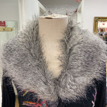 Load image into Gallery viewer, Papillion long sweater XS