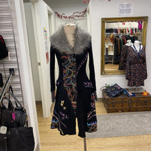 Load image into Gallery viewer, Papillion long sweater XS