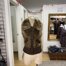 Load image into Gallery viewer, Vero Moda Faux Fur & Leather vest XS