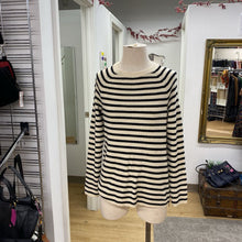 Load image into Gallery viewer, Equipment Striped sweater XS