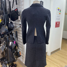 Load image into Gallery viewer, Prada wool skirt(42)/blazer(40) suit