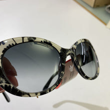 Load image into Gallery viewer, Kate Spade floral frame sunglasses
