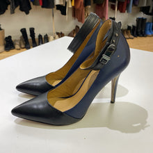 Load image into Gallery viewer, Coach Pumps 8.5