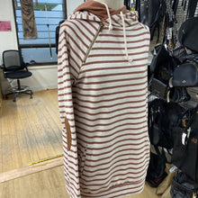 Load image into Gallery viewer, Ampersand Avenue striped popover L