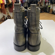 Load image into Gallery viewer, Frye vintage look boots 8