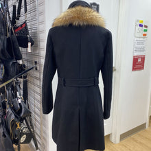 Load image into Gallery viewer, Soia Kyo Wool blend coat M