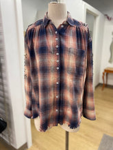 Load image into Gallery viewer, Free People plaid button up XS
