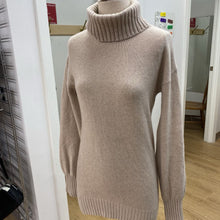 Load image into Gallery viewer, Gap cashmere sweater XS
