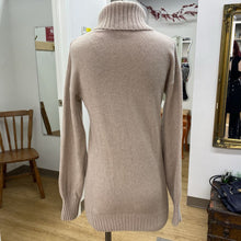 Load image into Gallery viewer, Gap cashmere sweater XS