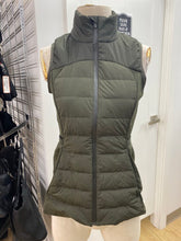 Load image into Gallery viewer, Lululemon down vest 6