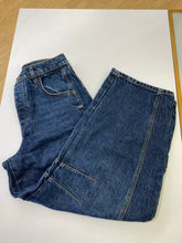 Load image into Gallery viewer, We The Free barrel jeans 27