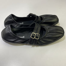 Load image into Gallery viewer, Free People leather flats 9