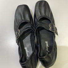 Load image into Gallery viewer, Free People leather flats 9