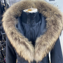 Load image into Gallery viewer, Polar Northside fur/leather trim parka 6