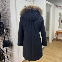 Load image into Gallery viewer, Polar Northside fur/leather trim parka 6