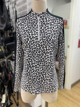 Load image into Gallery viewer, Tail Little Lynx golf top NWT M