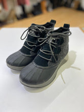 Load image into Gallery viewer, Sorel OUT N ABOUT™ III Women's Boot 6 NWT