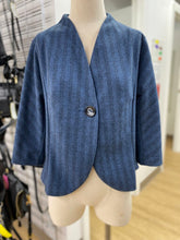 Load image into Gallery viewer, Dominica Maazur button cardi S