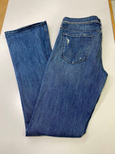 Load image into Gallery viewer, Mother The Runaway jeans 31