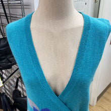 Load image into Gallery viewer, Irka,vintage wool flower vest S/M