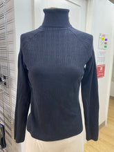 Load image into Gallery viewer, Caslon silk/nylon sweater M