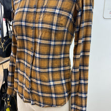 Load image into Gallery viewer, FJALLRAVEN plaid shirt XXS