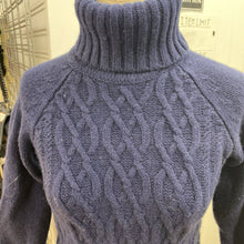 Load image into Gallery viewer, FJALLRAVEN cable knit sweater XXS