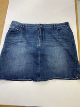 Load image into Gallery viewer, White Stuff denim skirt 14(UK 18)