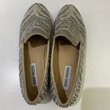Load image into Gallery viewer, Steve Madden rhinestone flats 7.5