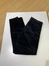 Load image into Gallery viewer, Banana Republic velour jeans 26