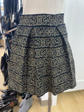 Load image into Gallery viewer, Guess gold print skirt S