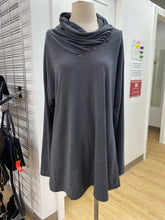 Load image into Gallery viewer, Papa Vancouver button detail knit tunic XXL