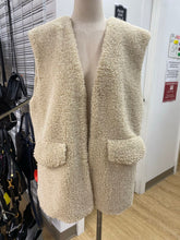 Load image into Gallery viewer, Steve Madden faux shearling vest L