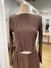 Load image into Gallery viewer, Dynamite pleated top S NWT