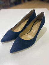 Load image into Gallery viewer, Talbots suede kitten heels NWOT 7.5