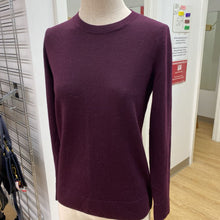 Load image into Gallery viewer, Club Monaco thin wool sweater M
