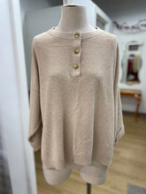 Load image into Gallery viewer, Roots waffle knit top NWT XL