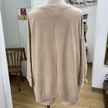 Load image into Gallery viewer, Roots waffle knit top NWT XL
