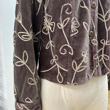 Load image into Gallery viewer, Vintage 80's Velvet ebriodered jacket