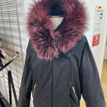 Load image into Gallery viewer, Soia Kyo fox fur trim down jacket M