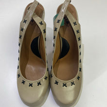Load image into Gallery viewer, John Fluevog Slingback heels 8.5