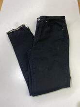 Load image into Gallery viewer, Frank Lyman Sequin bow hem jeans S