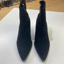 Load image into Gallery viewer, IMNYC suede booties 10