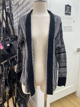 Load image into Gallery viewer, RW&CO open cardi S