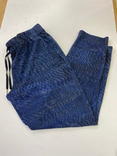 Load image into Gallery viewer, Lululemon pleated pants 10